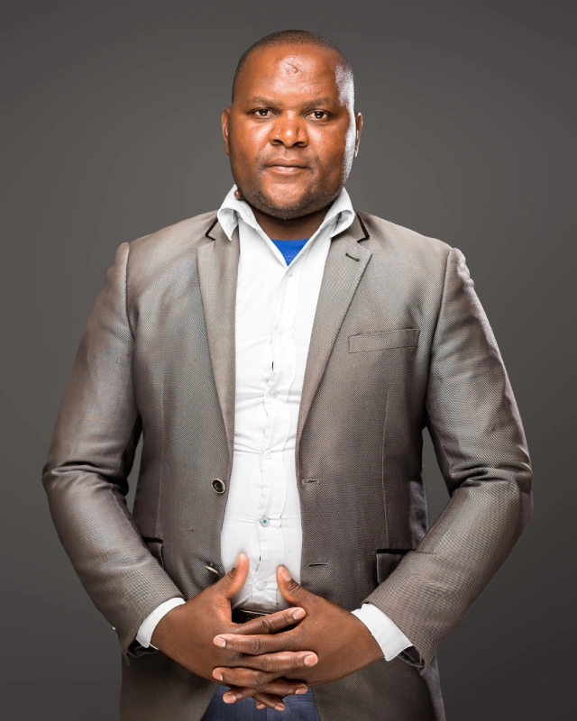 Alex Chenjera
